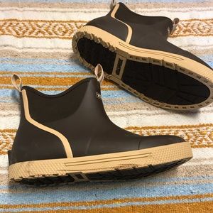 XTRATUF Men's Wheelhouse 6 in Ankle Deck Boot